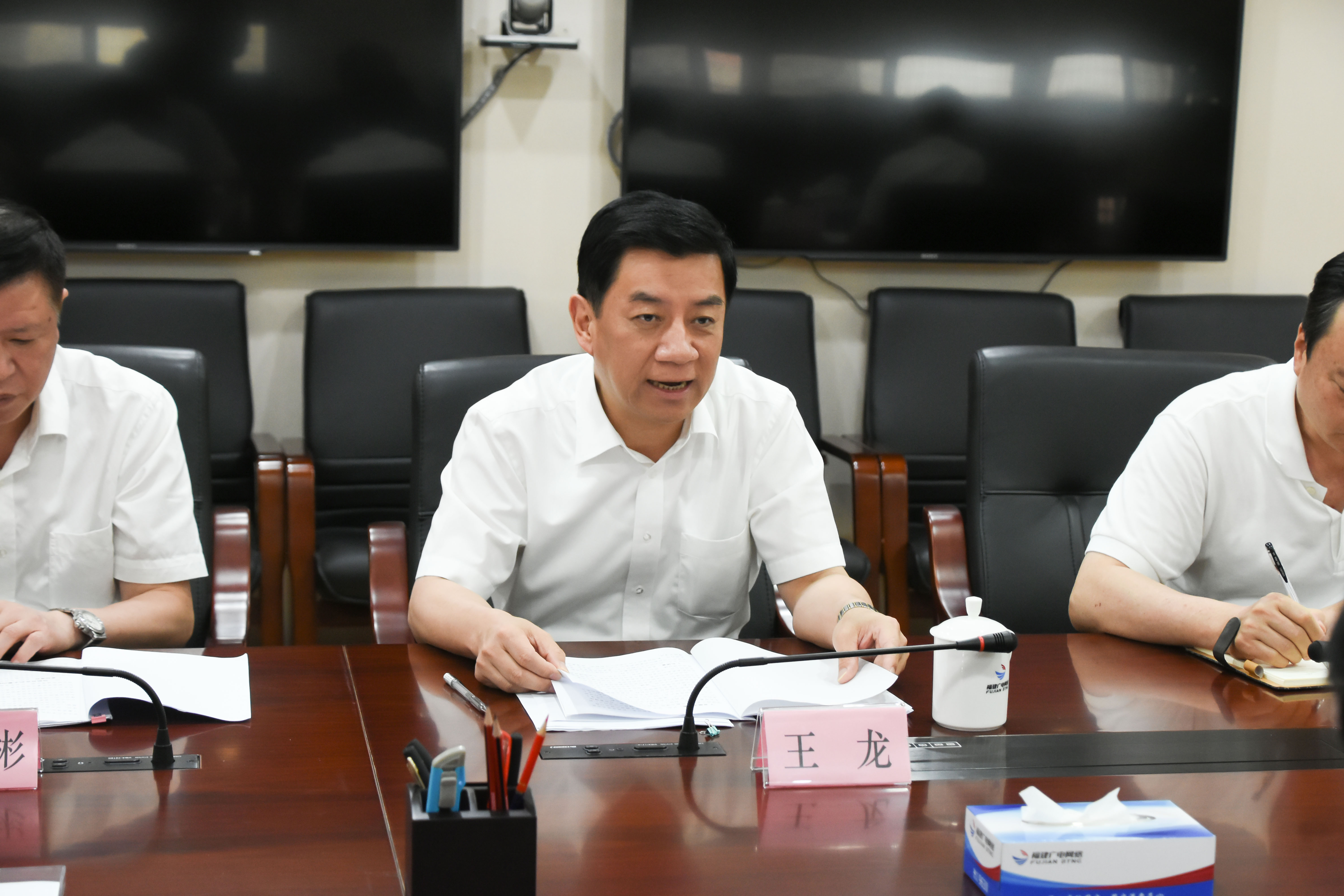 DSC_0975.jpg DSC_0975.jpg