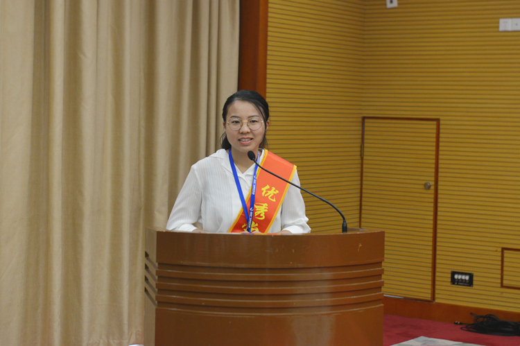 尤绮维.jpg 尤绮维.jpg