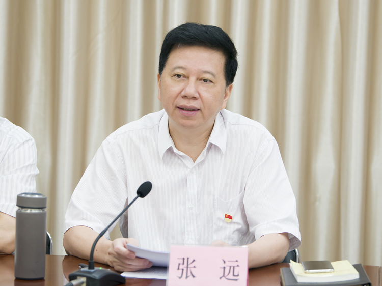 董事长.jpg 董事长.jpg