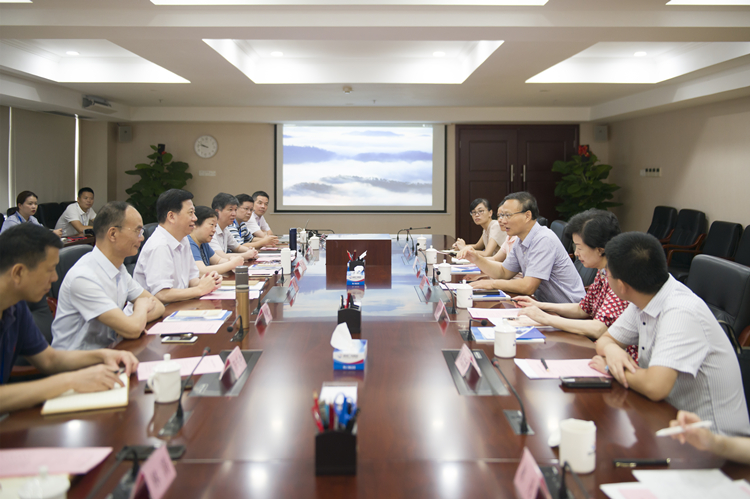 DSC_8828.jpg DSC_8828.jpg