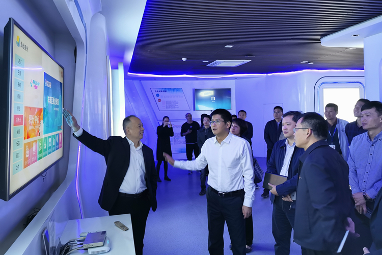 照片.jpg 照片.jpg