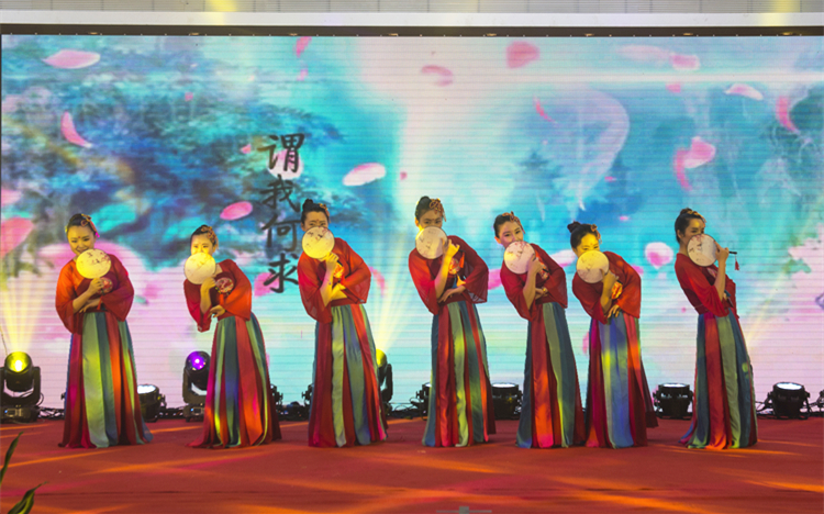 第六个节目_副本.jpg 第六个节目_副本.jpg