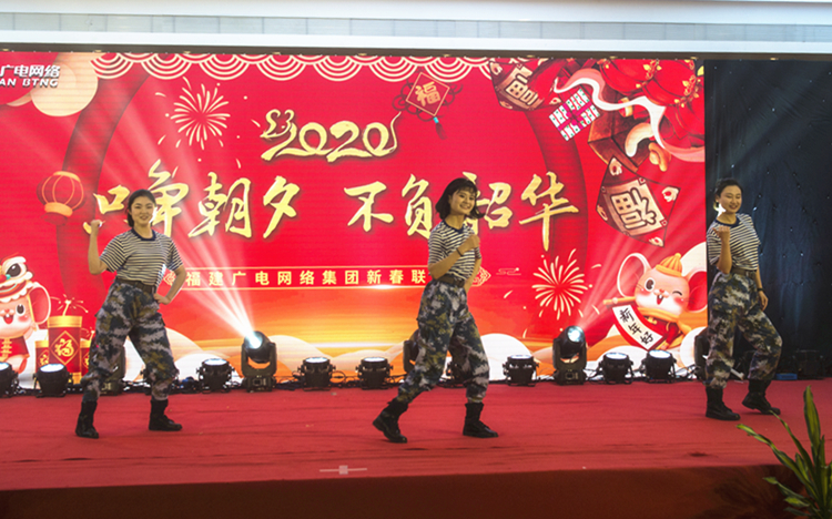 第七个节目_副本.jpg 第七个节目_副本.jpg