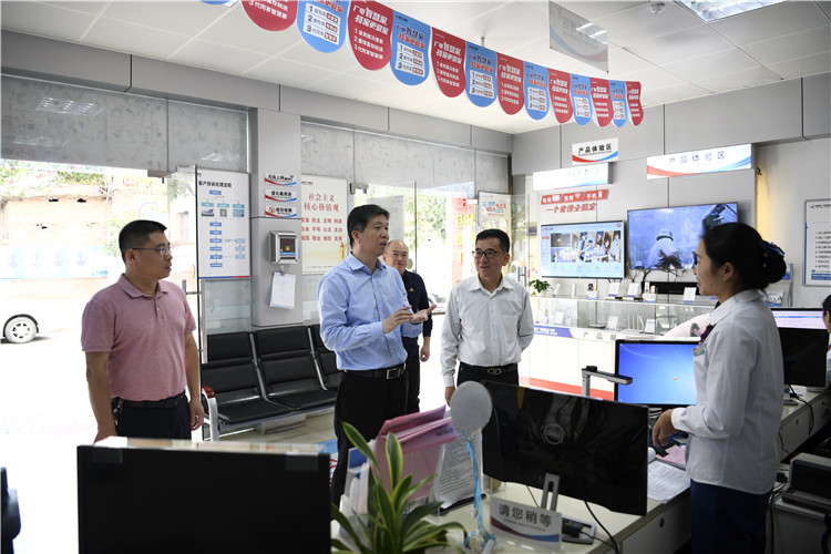 刘总_走访1.jpg 刘总_走访1.jpg