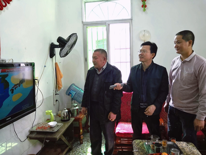 2赖初源_副本.jpg 2赖初源_副本.jpg