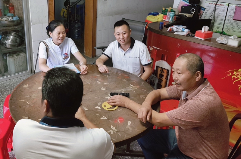 3.入户了解业主诉求_副本.jpg 3.入户了解业主诉求_副本.jpg