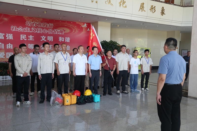 1磊总动员_副本.jpg 1磊总动员_副本.jpg