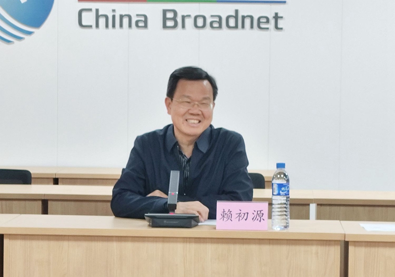 3赖总_副本.jpg 3赖总_副本.jpg