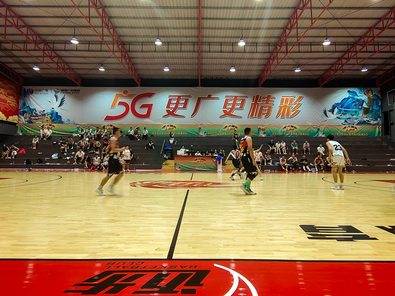 球场2_副本.jpg 球场2_副本.jpg