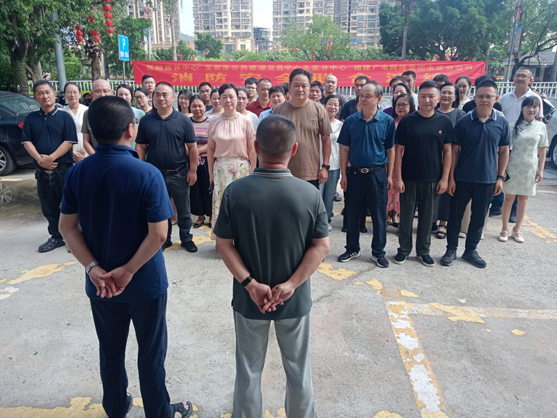 联合消防演练,守紧安全底线--永定分公司举行消防安全联合演练+阙福荣+13860255505+是附图2_副本.jpg 联合消防演练,守紧安全底线--永定分公司举行消防安全联合演练+阙福荣+13860255505+是附图2_副本.jpg