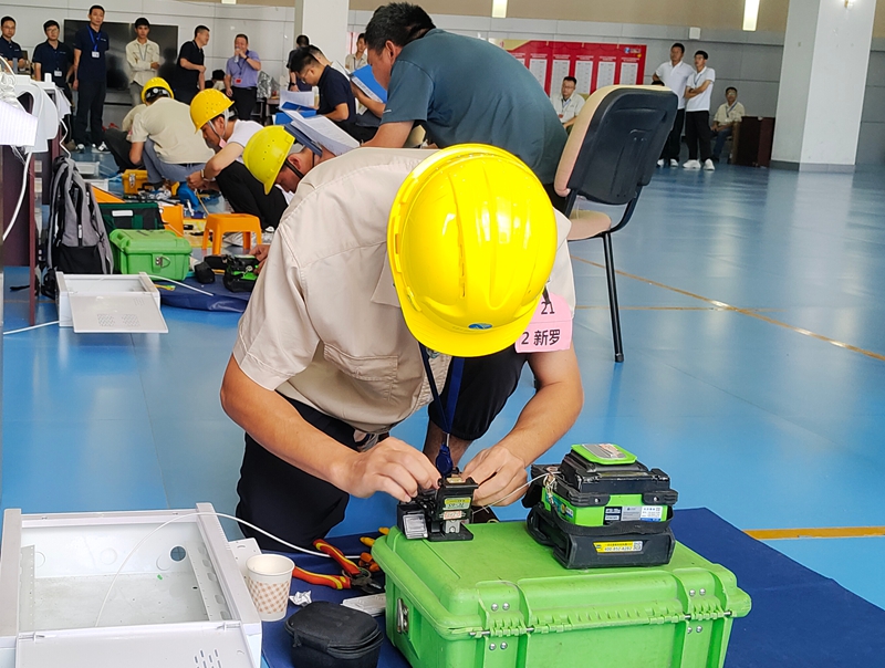 比武2_副本.jpg 比武2_副本.jpg